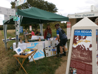 VIA REGIA Infostand beim „Hohe Straße“-Regionalparkfest am Beginn der „Hohen Straße“ Frankfurt-Bergen.