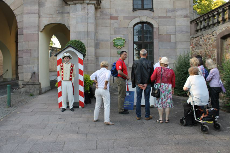 An der Station „Stadttore und Passwesen“...