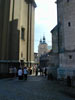 Auf einem Hügel inmitten der Altstadt stehen die Kirchen von fünf Konfessionen auf dichtem Raum beieinander.