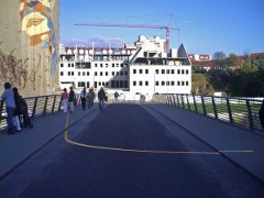 VIA REGIA SCULPTURA: temporäres Kunstwerk »Spur/Slad« von Rainer Müller in Görlitz auf der Altstadtbrücke