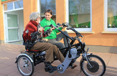 Dreirad-Tandem Fun2Go für Menschen mit besonderen Zugansbedürfnissen