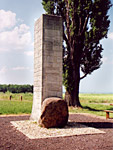 An dieser Stelle wurde später ein Gedenkstein errichtet (Napoleonstein)