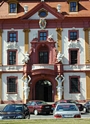 Die ehemalige Kurmainzische Statthalterei ist heute Sitz der Thüringer Staatskanzlei.